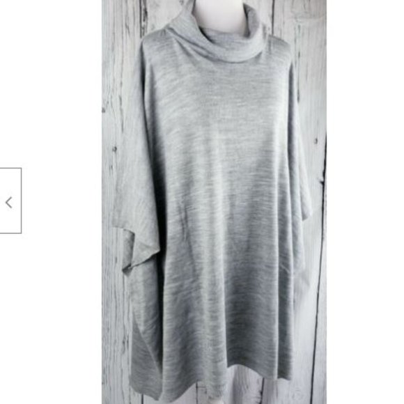 Summer & Rose poncho and purse - Picture 2 of 8